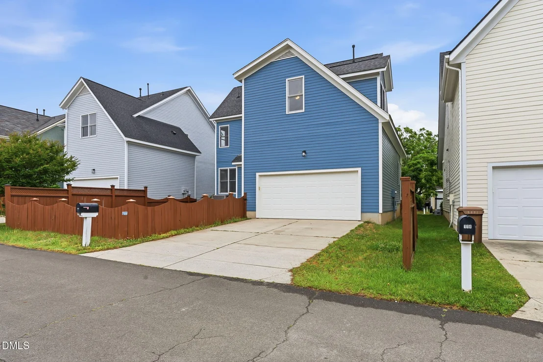 Photo of 112 Bridgegate Drive