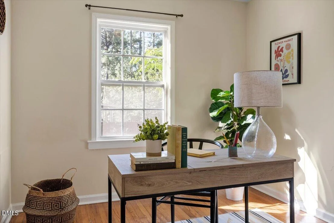 Photo of 1512 London Circle