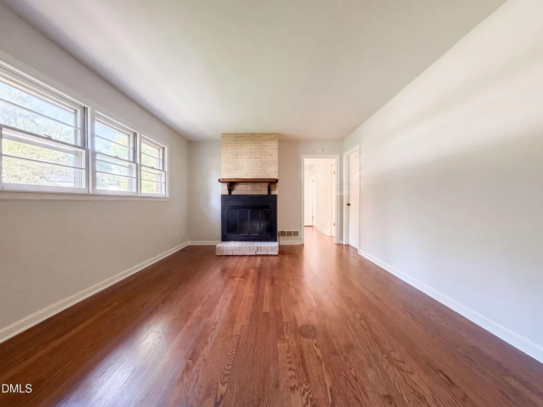 Photo of 3811 Woodside Road