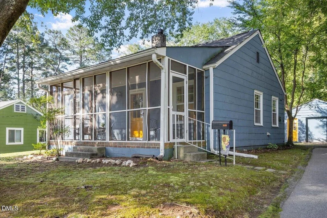 Photo of 1512 London Circle