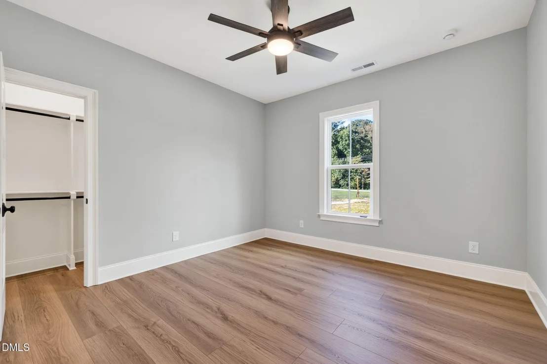 Photo of 643 Dixon Road