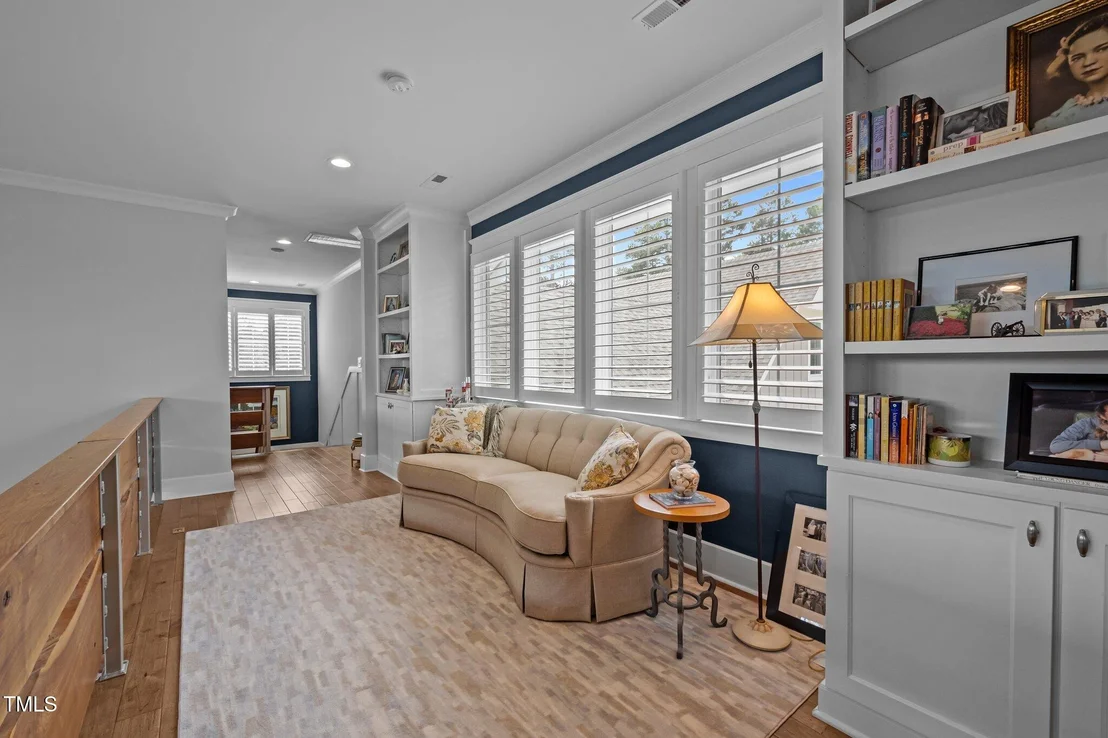 Photo of 976 Estate Road