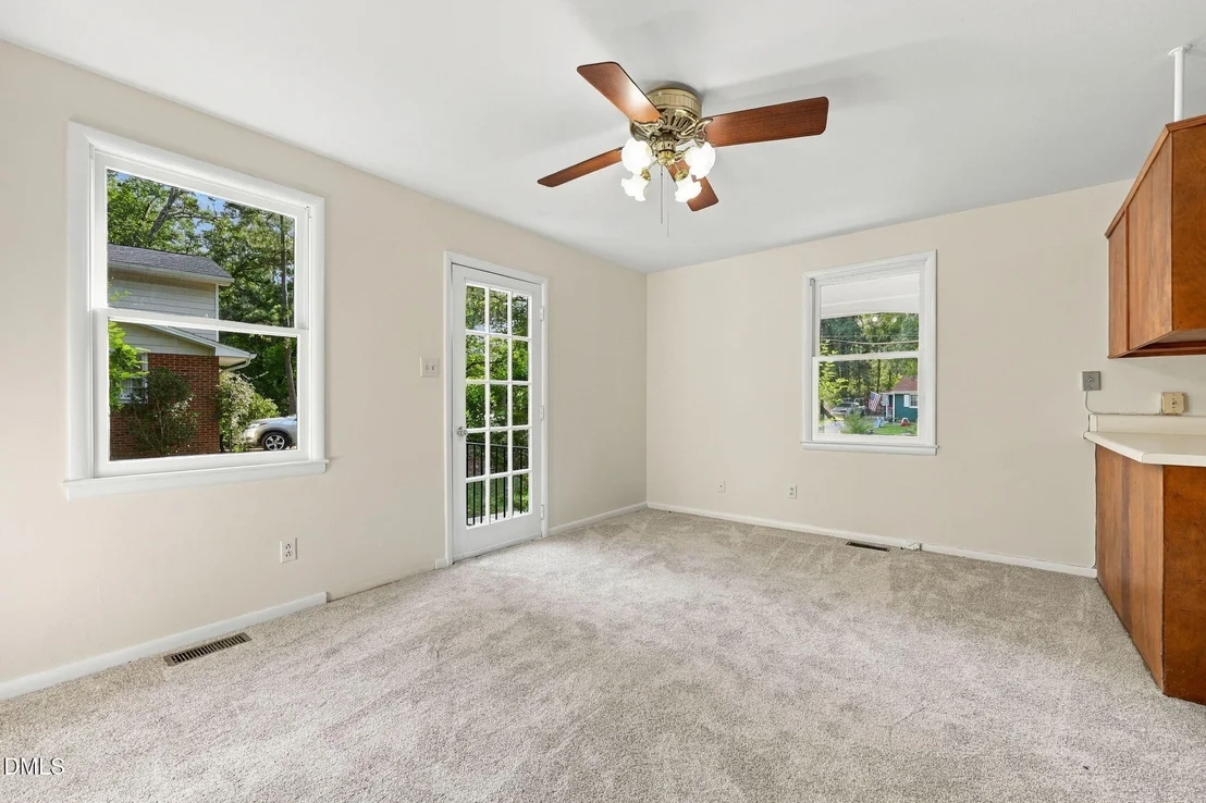 Photo of 404 Longleaf Drive