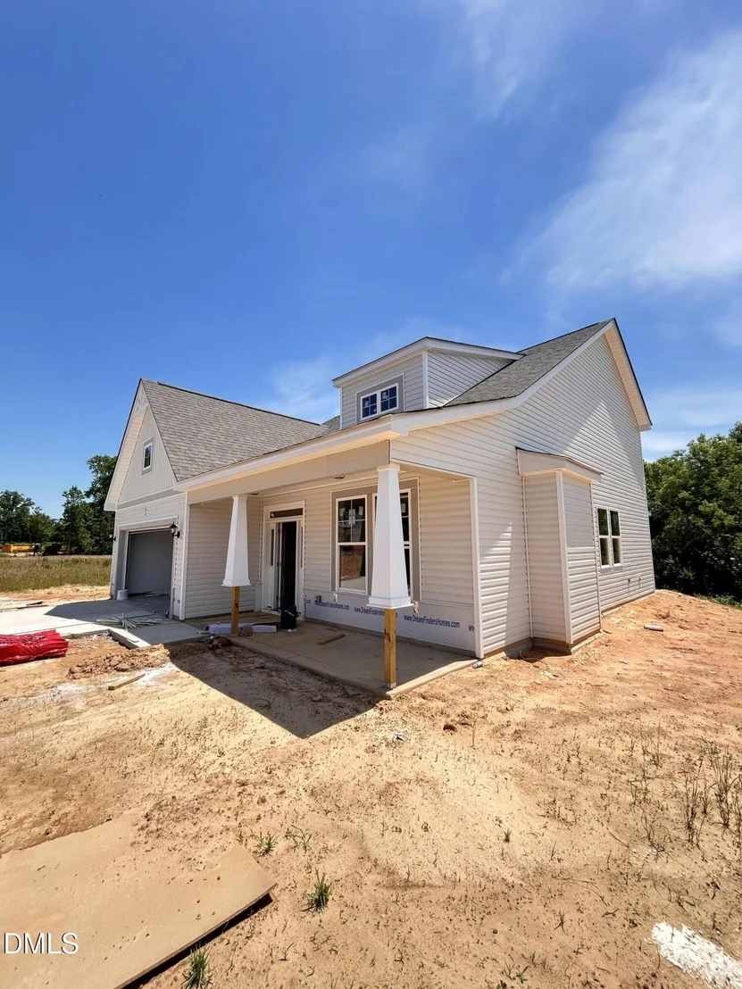 Photo of 417 Maverick Lane
