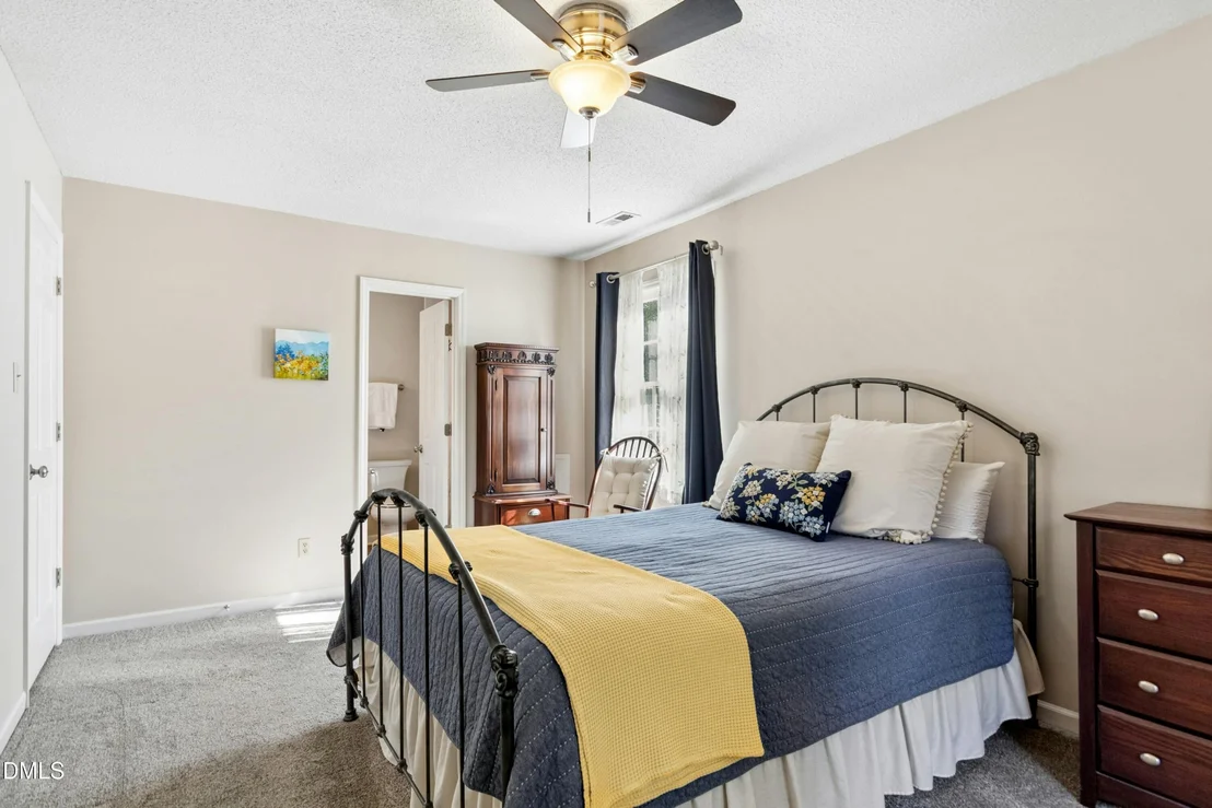 Photo of 1309 Swallow Drive