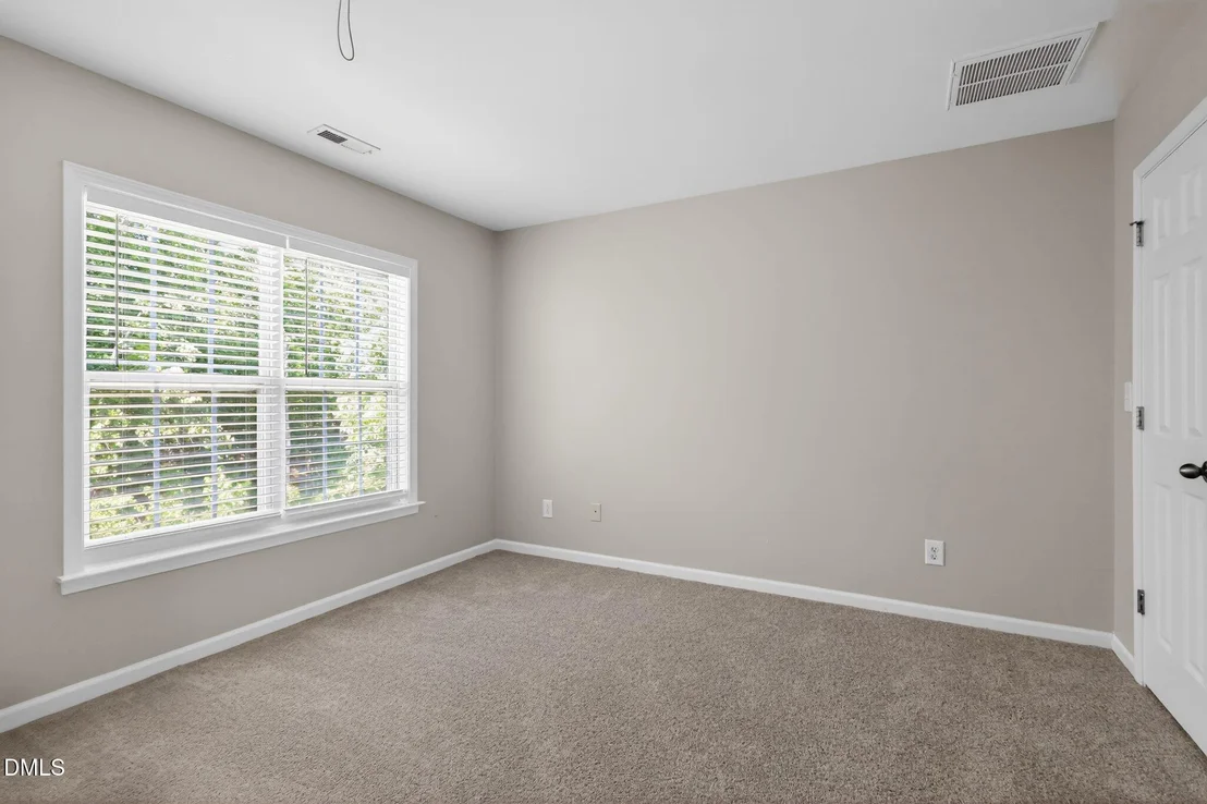 Photo of 370 Long View Drive