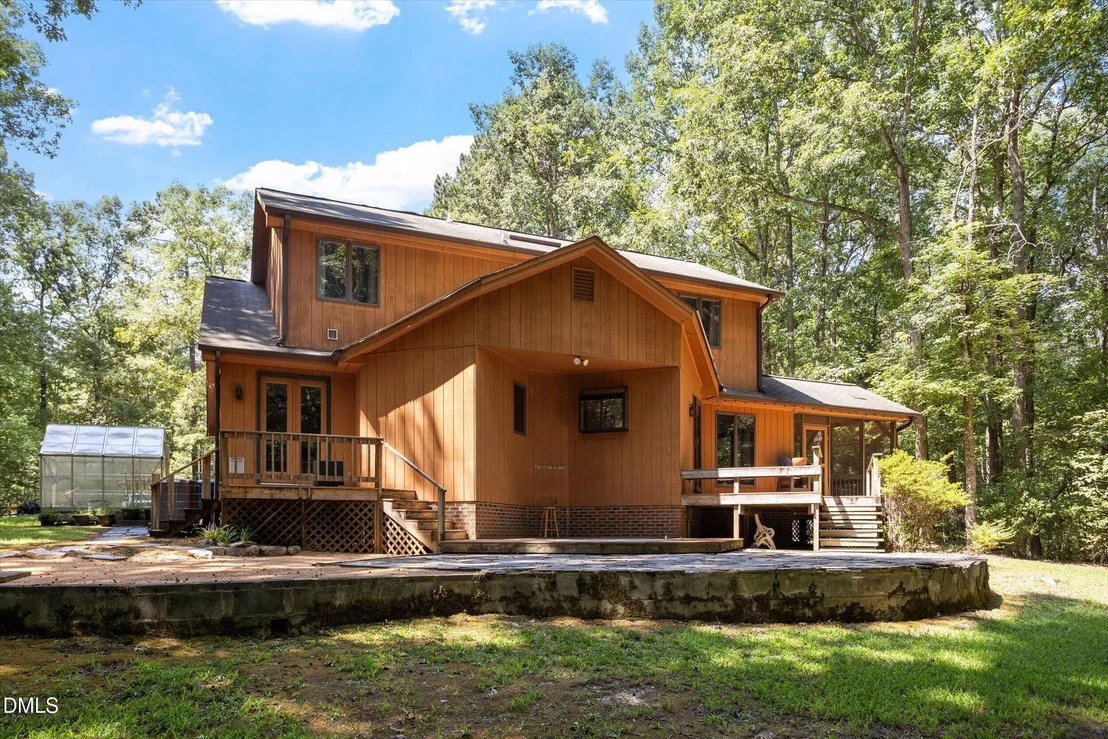 Photo of 1040 Rolling Knoll Road