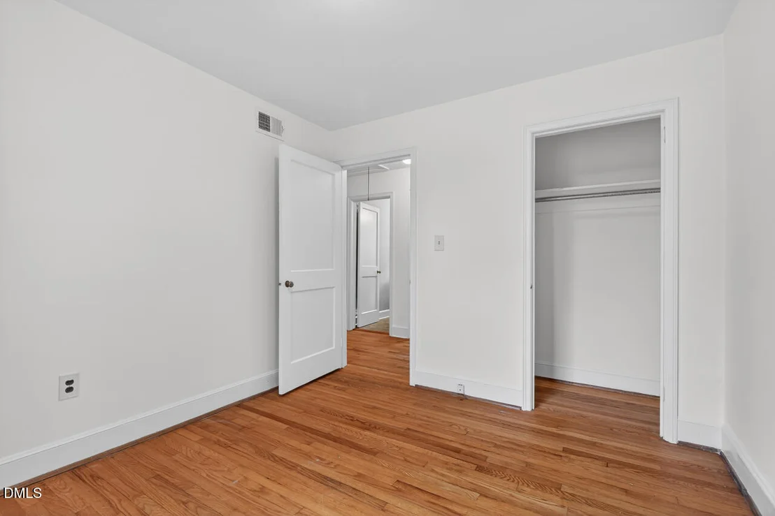 Photo of 1811 Forest Road