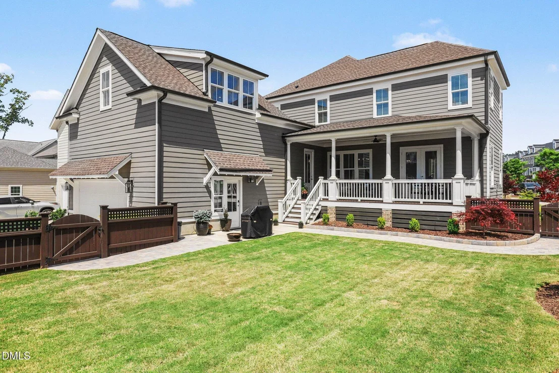 Photo of 501 Whitehall Circle