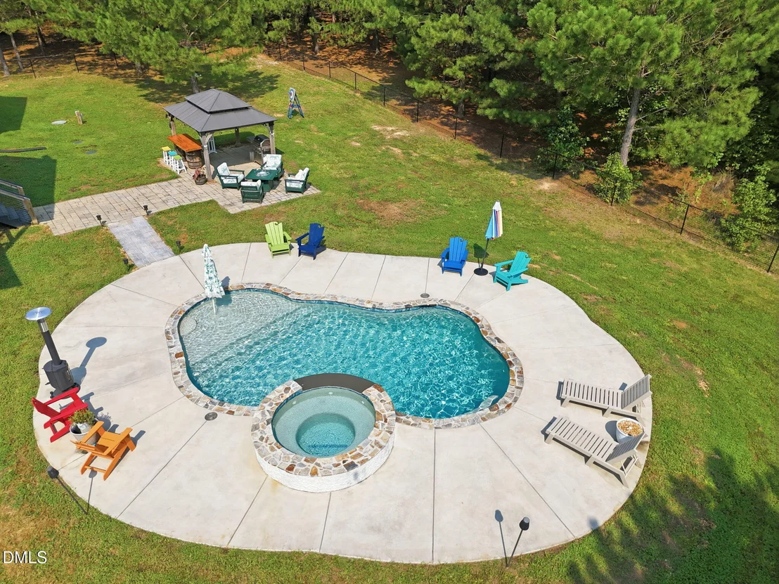 Photo of 665 Walnut Grove Road