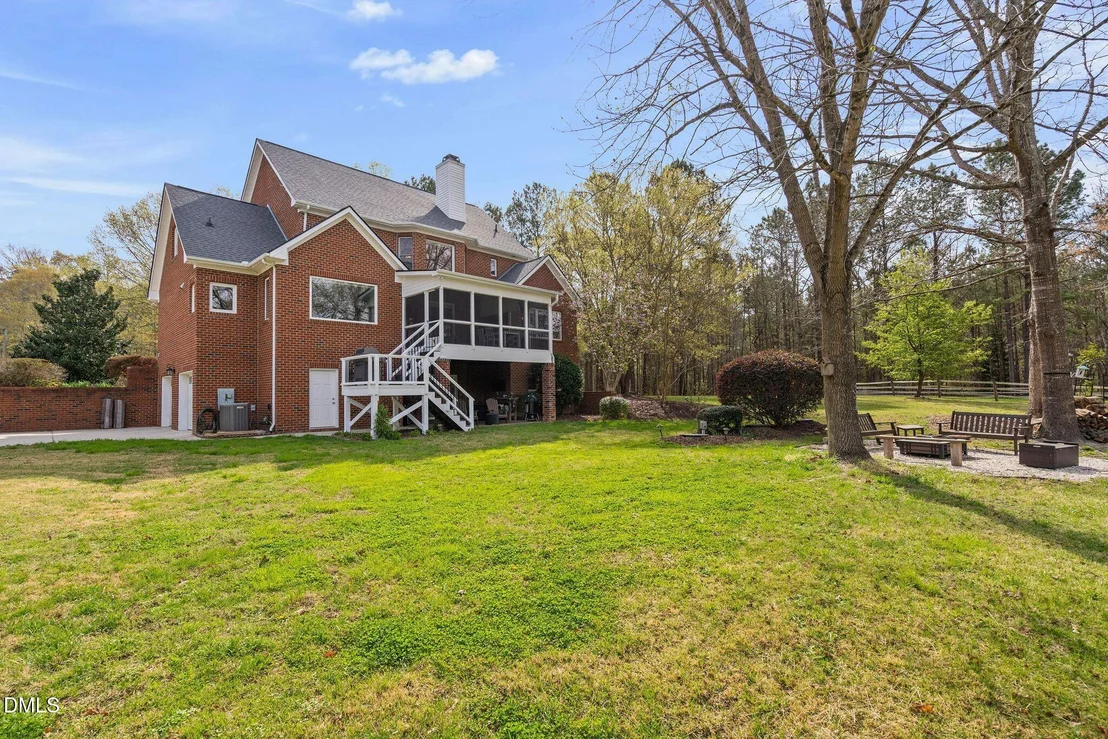 Photo of 8908 Weaver Crossing Road
