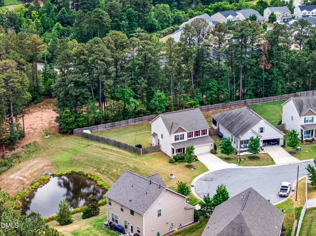 Photo of 410 Chestnut Oak Place