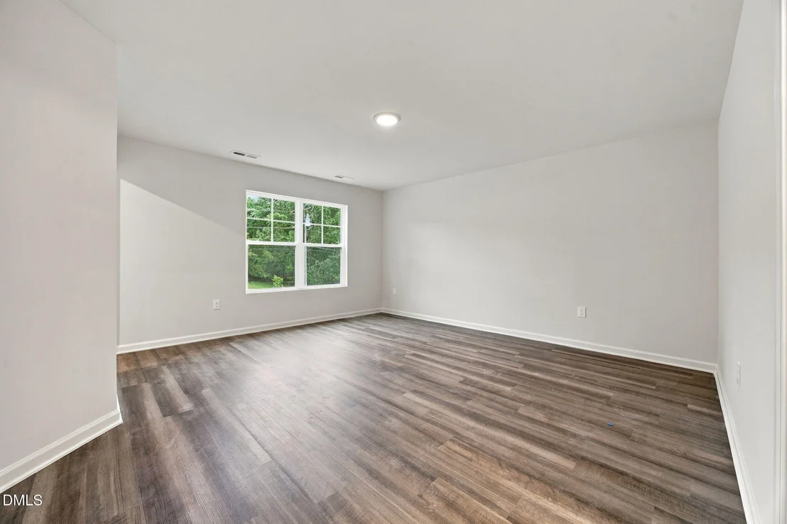 Photo of 713 Crestview Drive