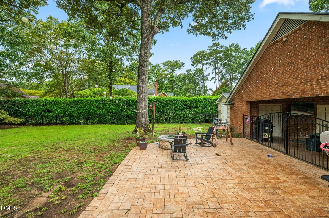 Photo of 1110 Chestnut Drive