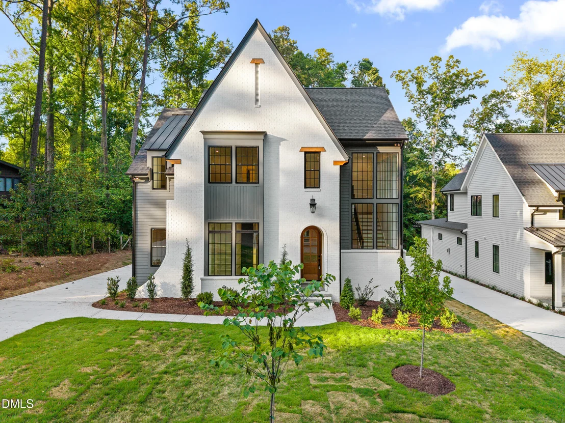 Photo of 6 Chantilly Place