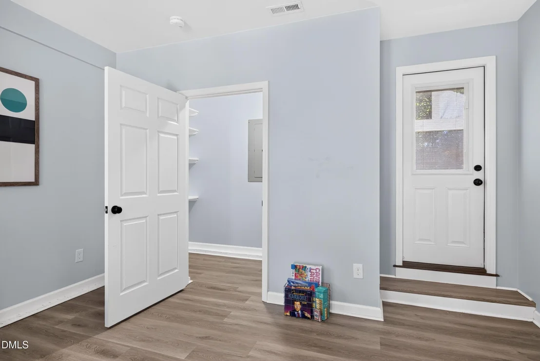 Photo of 8609 Manns Loop Road