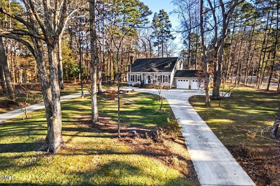 Photo of 130 Twin Oaks Drive