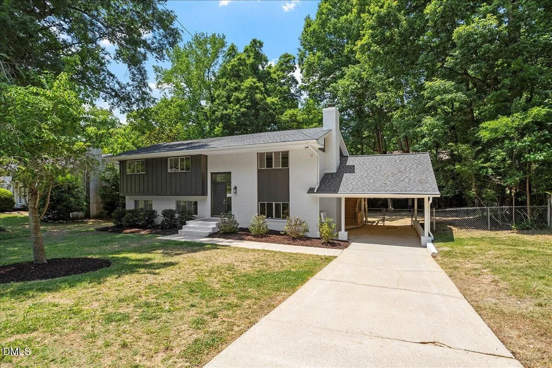 Photo of 908 Tanglewood Drive