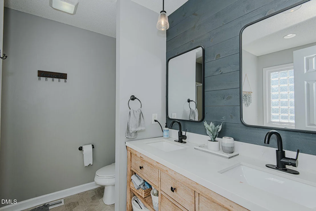 Photo of 611 Pebble Drive