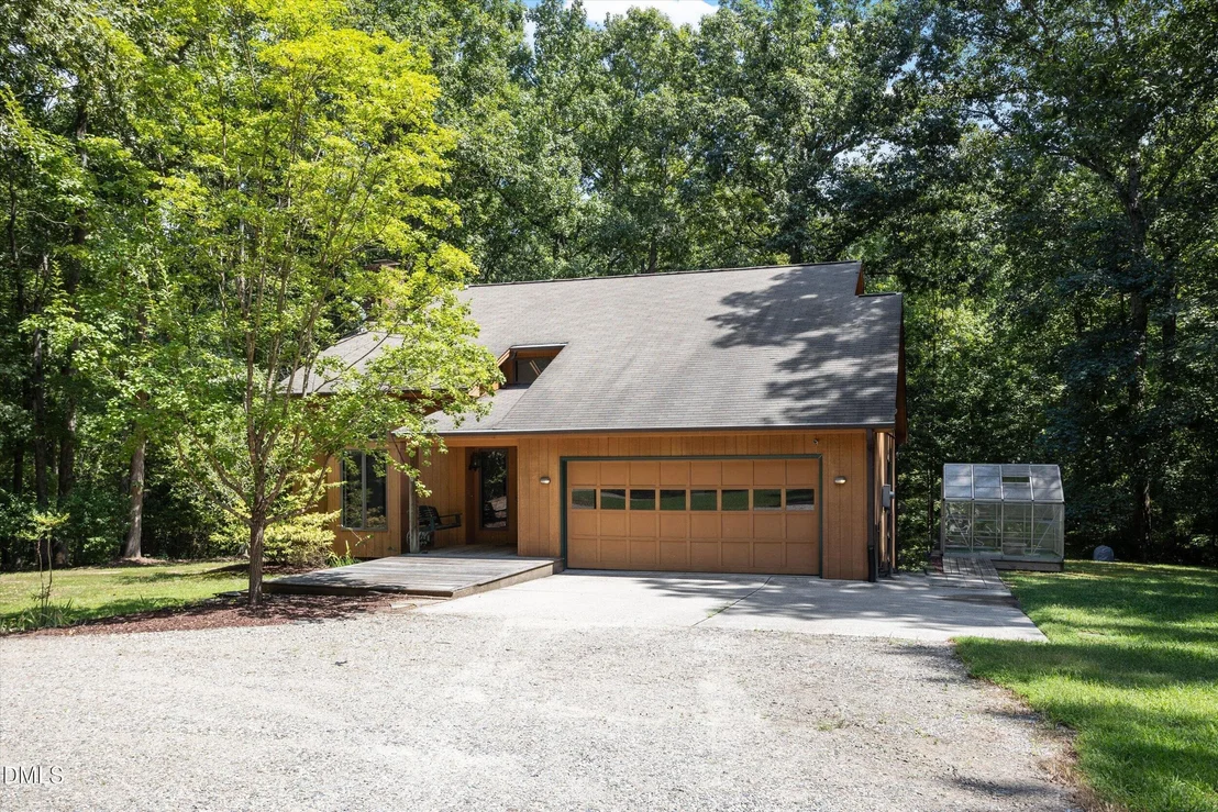 Photo of 1040 Rolling Knoll Road