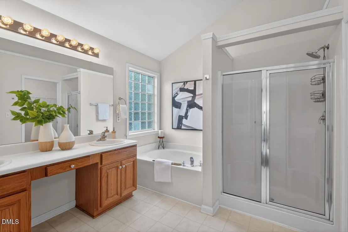 Photo of 2505 Summit Drive