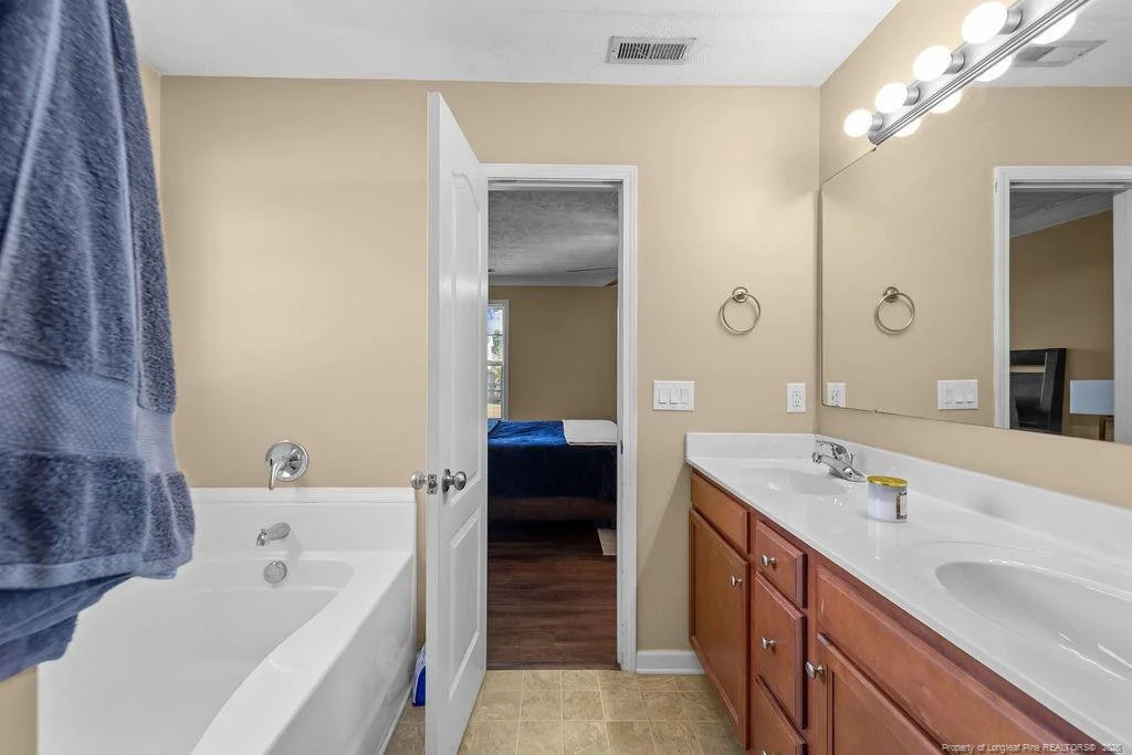 Photo of 5426 Thackeray Drive