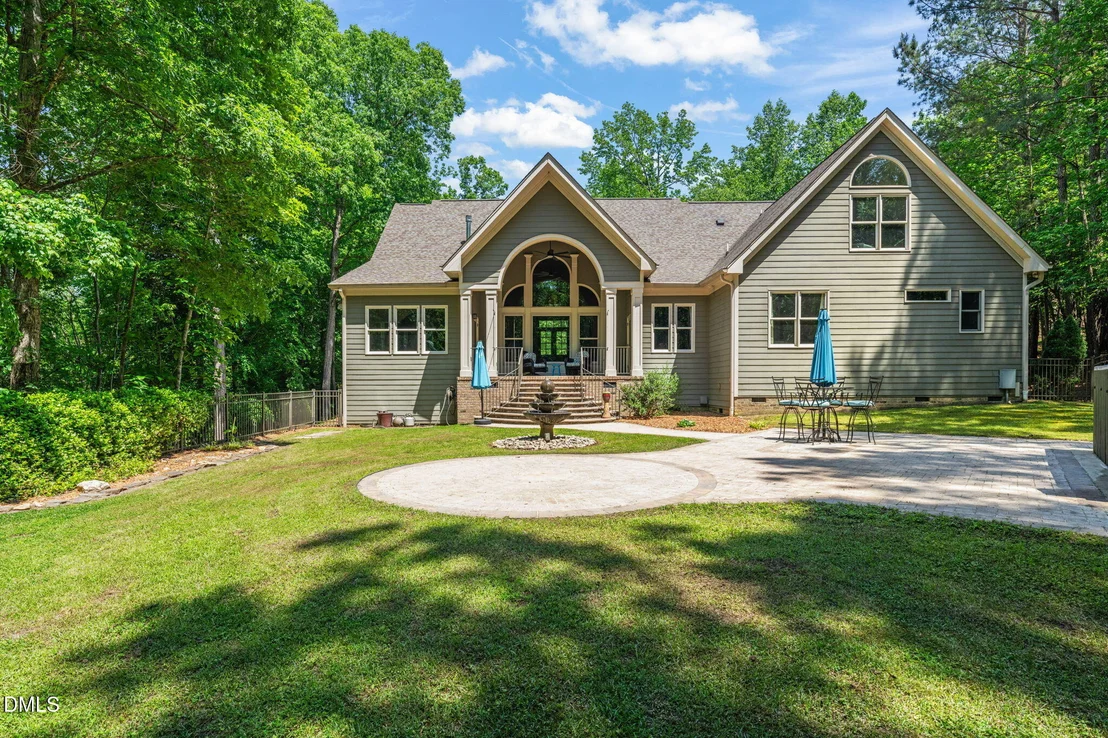 Photo of 2031 Silverleaf Drive