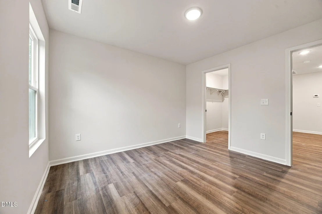 Photo of 713 Crestview Drive