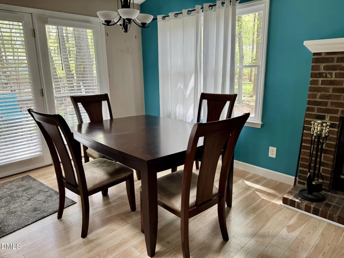 Photo of 811 Sanderson Drive