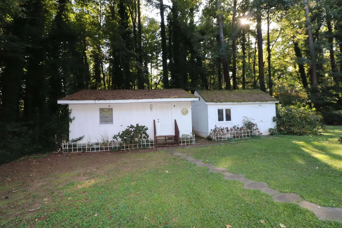 Photo of 8713 Chapel Hill Road