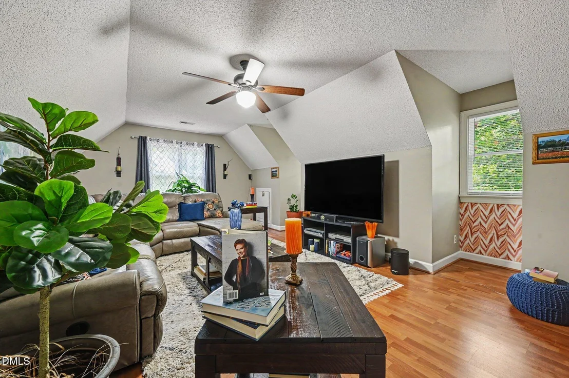 Photo of 611 Flagstone Way