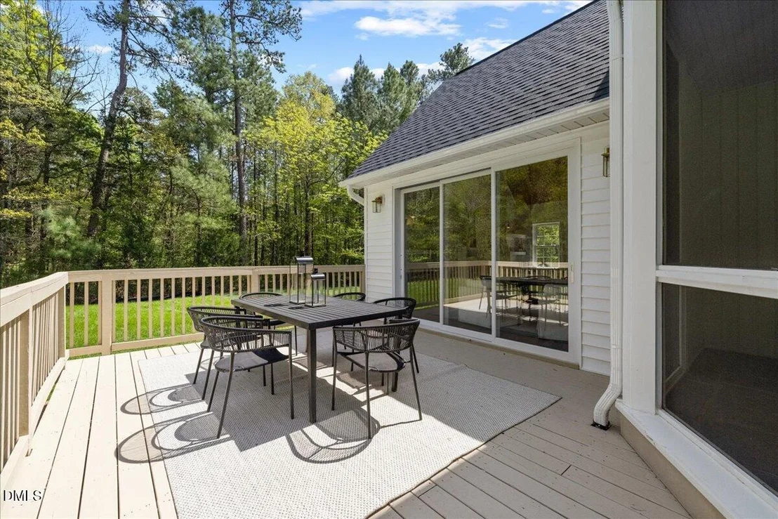 Photo of 419 Eagle Point Road
