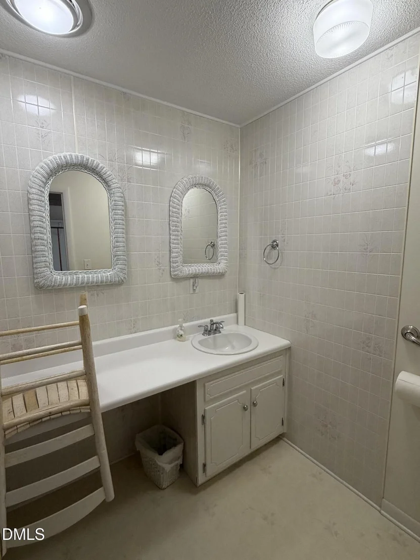 Photo of 406 Woodruff Road