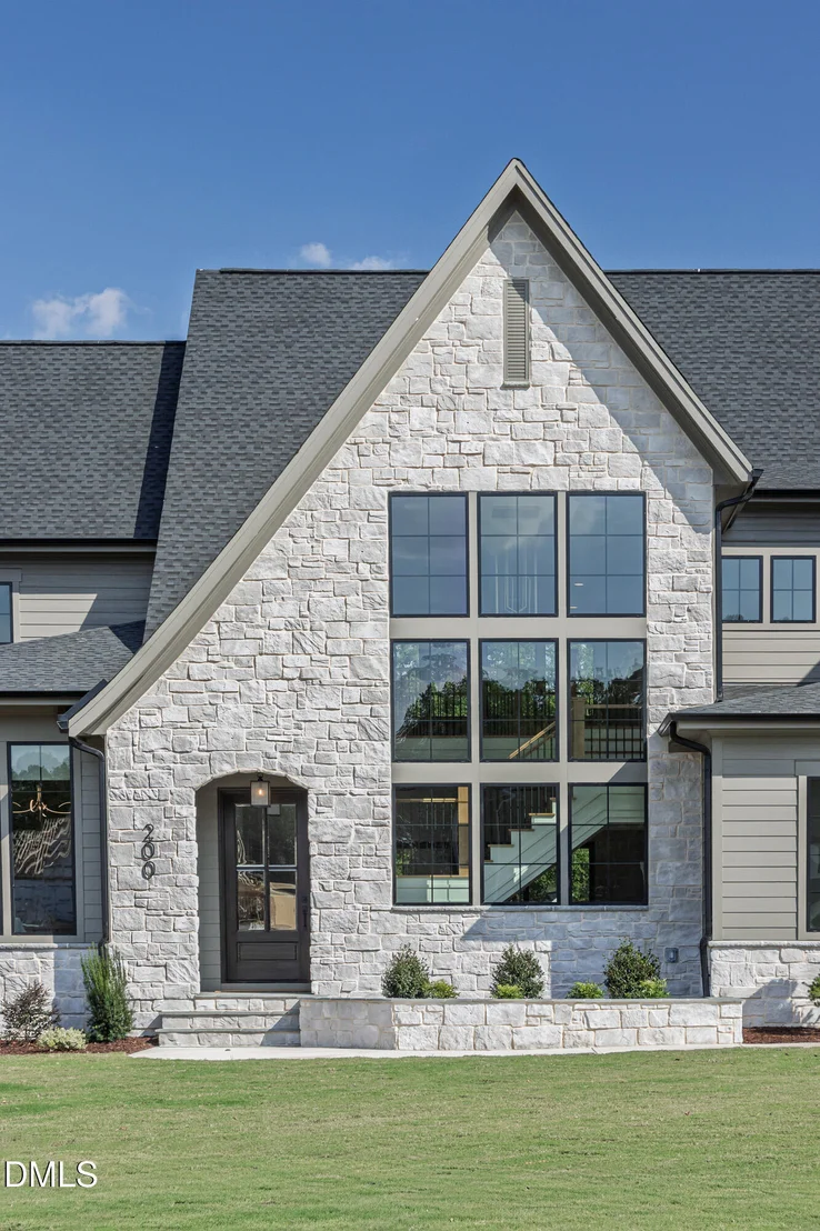 Photo of 98 Summit Terrace Drive