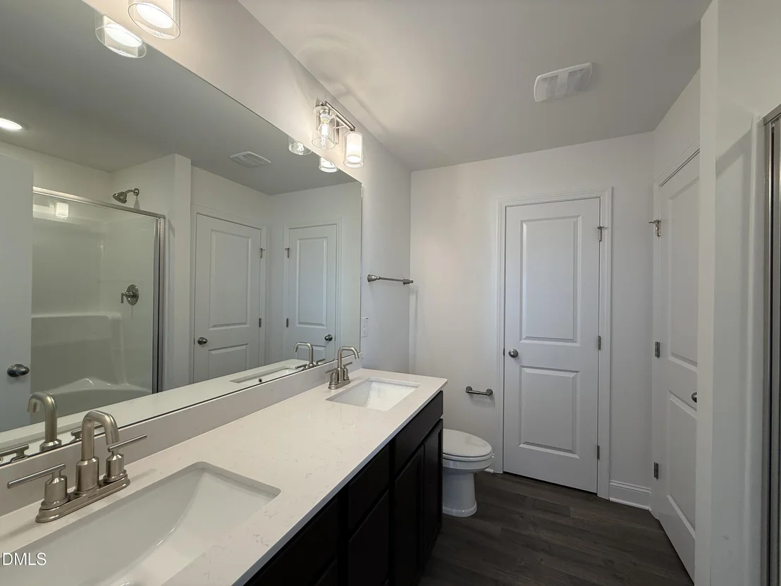 Photo of 140 Longfield Court