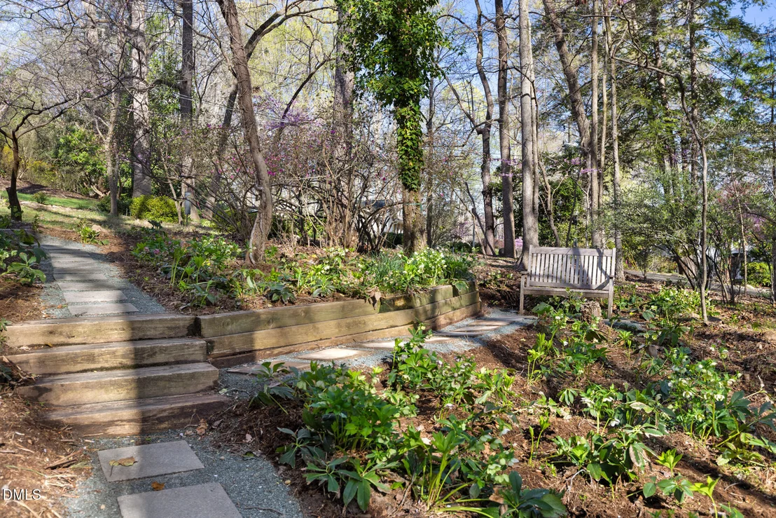 Photo of 353 Tenney Circle