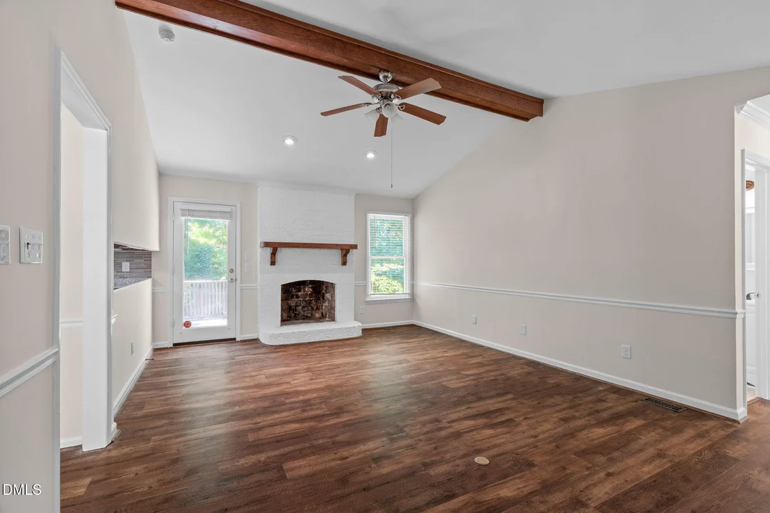 Photo of 8109 Round Oak Road