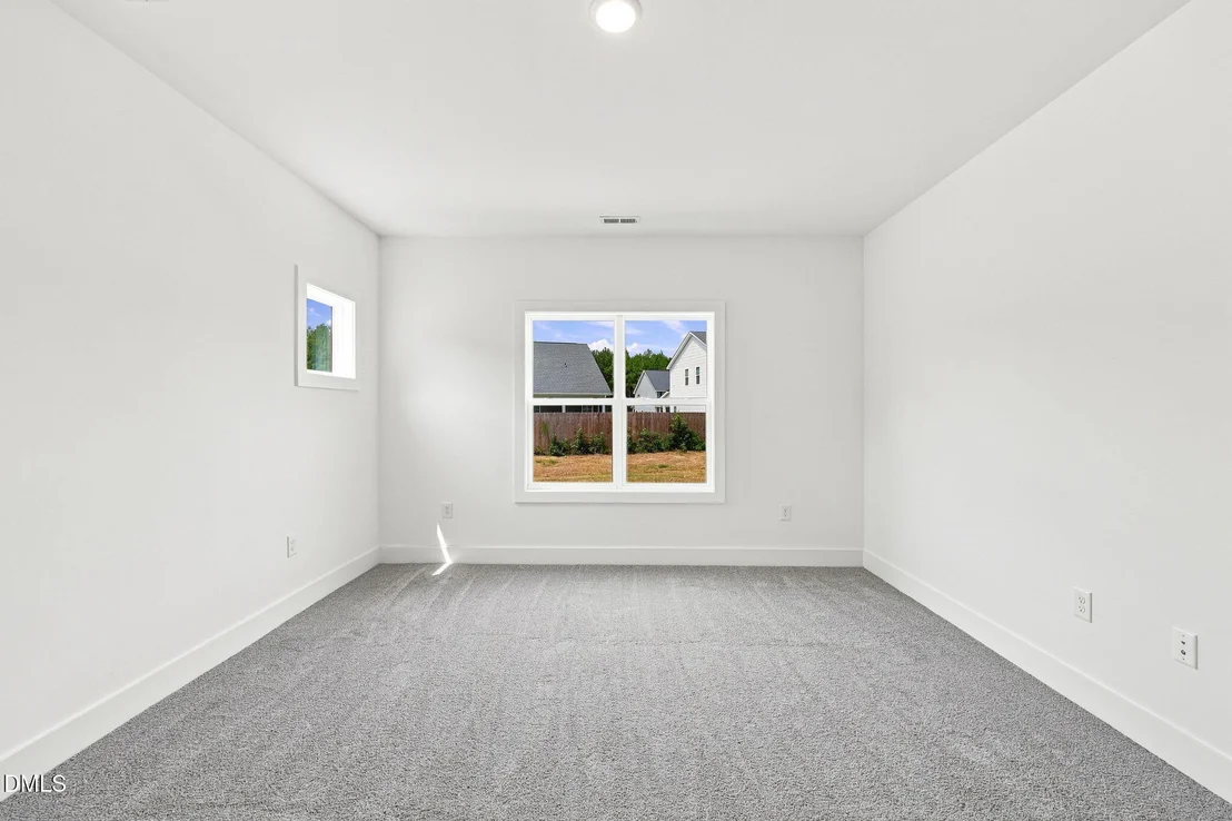 Photo of 16 Loganberry Avenue
