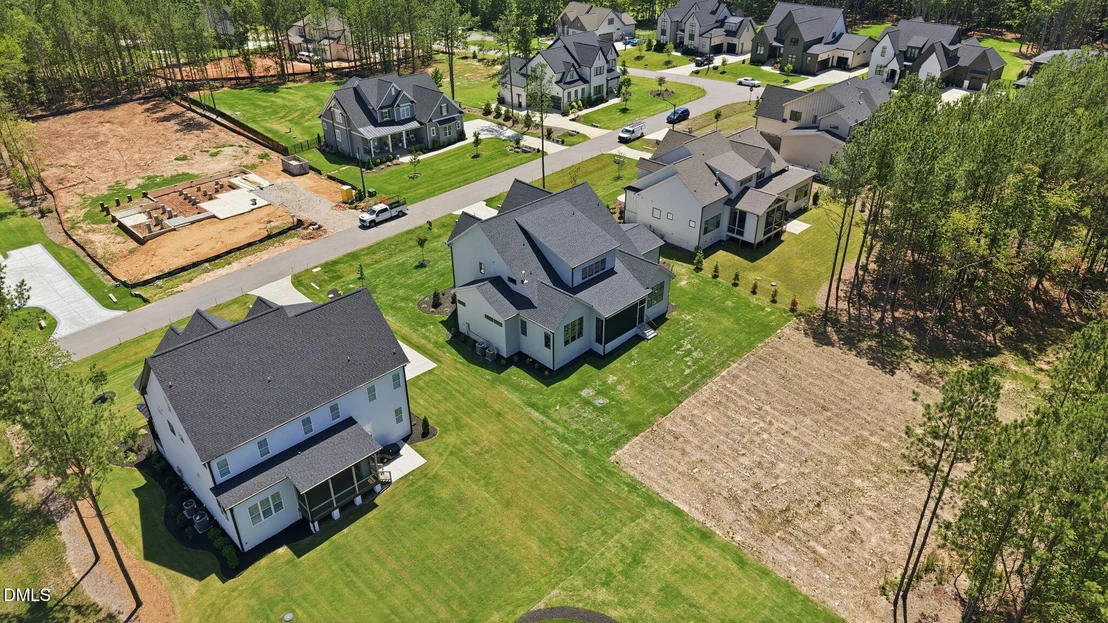 Photo of 35 Chestnut Oak Drive