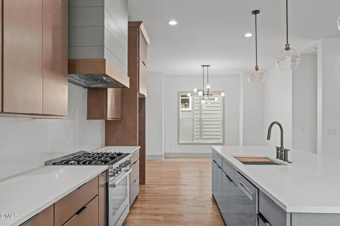 Photo of 1005 Addison Place