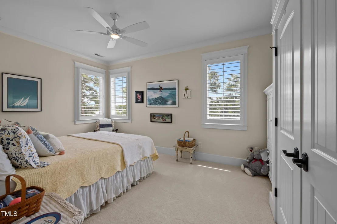 Photo of 976 Estate Road