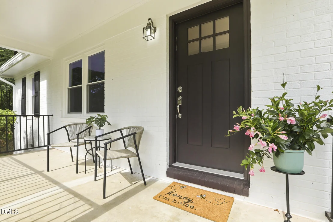 Photo of 707 Dickens Street