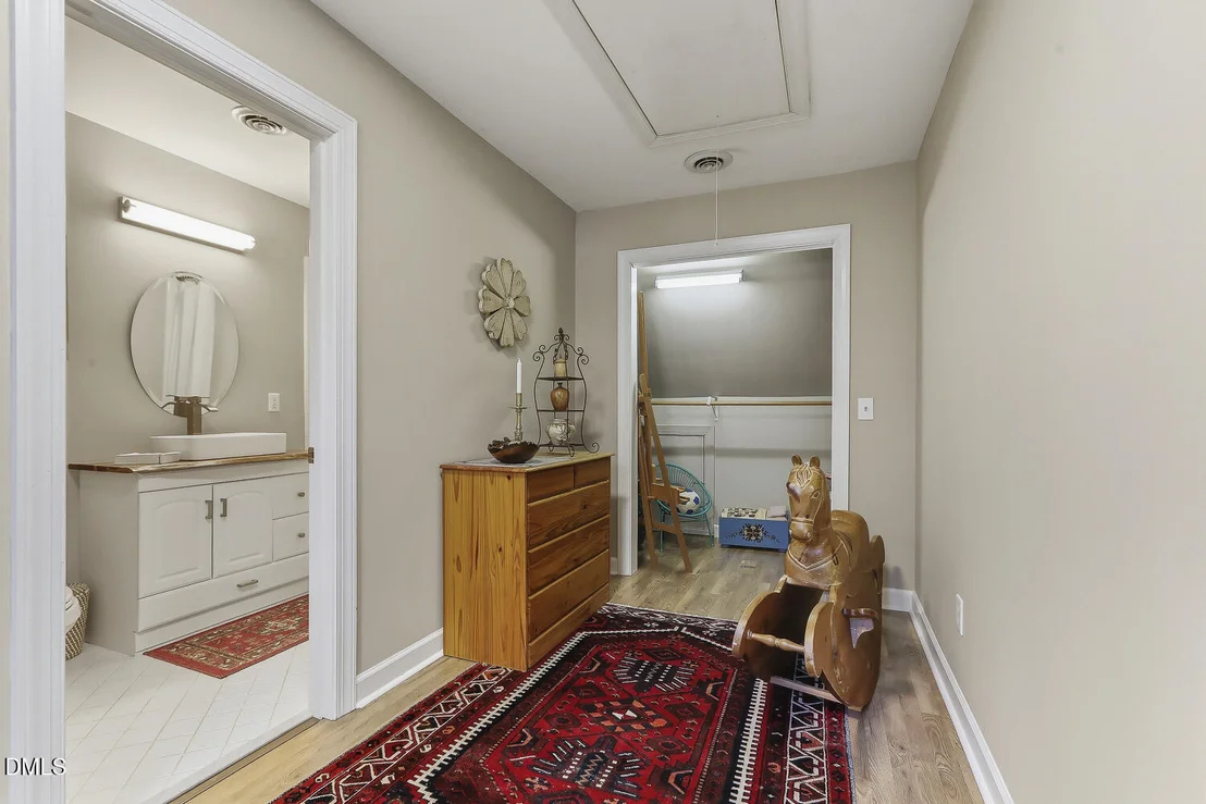 Photo of 429 Grosvenor Drive