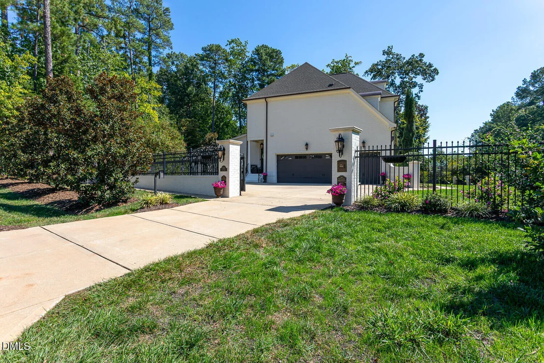 Photo of 7926 Ray Road