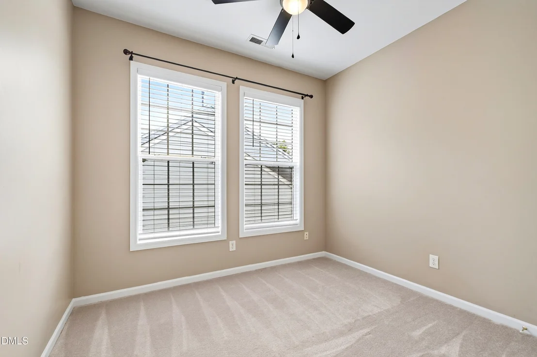 Photo of 118 N Fields Circle