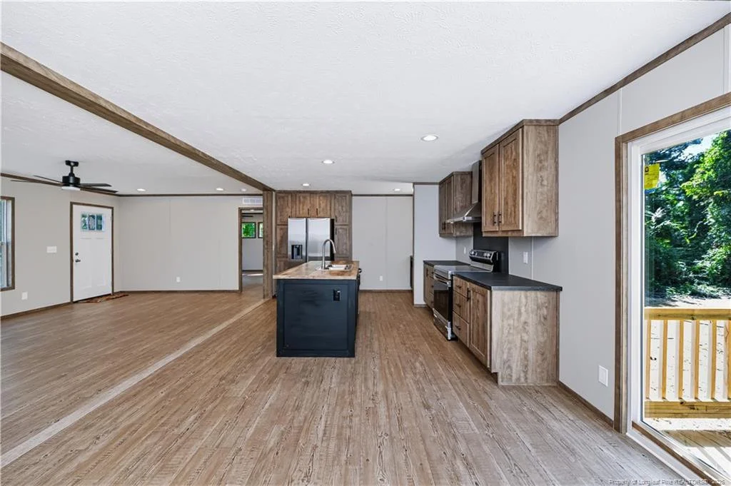 Photo of 948 Pine Oak