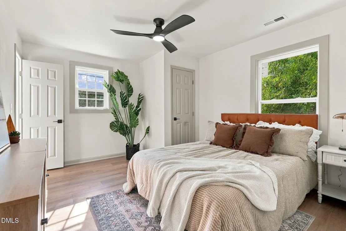 Photo of 2413 Shenandoah Avenue
