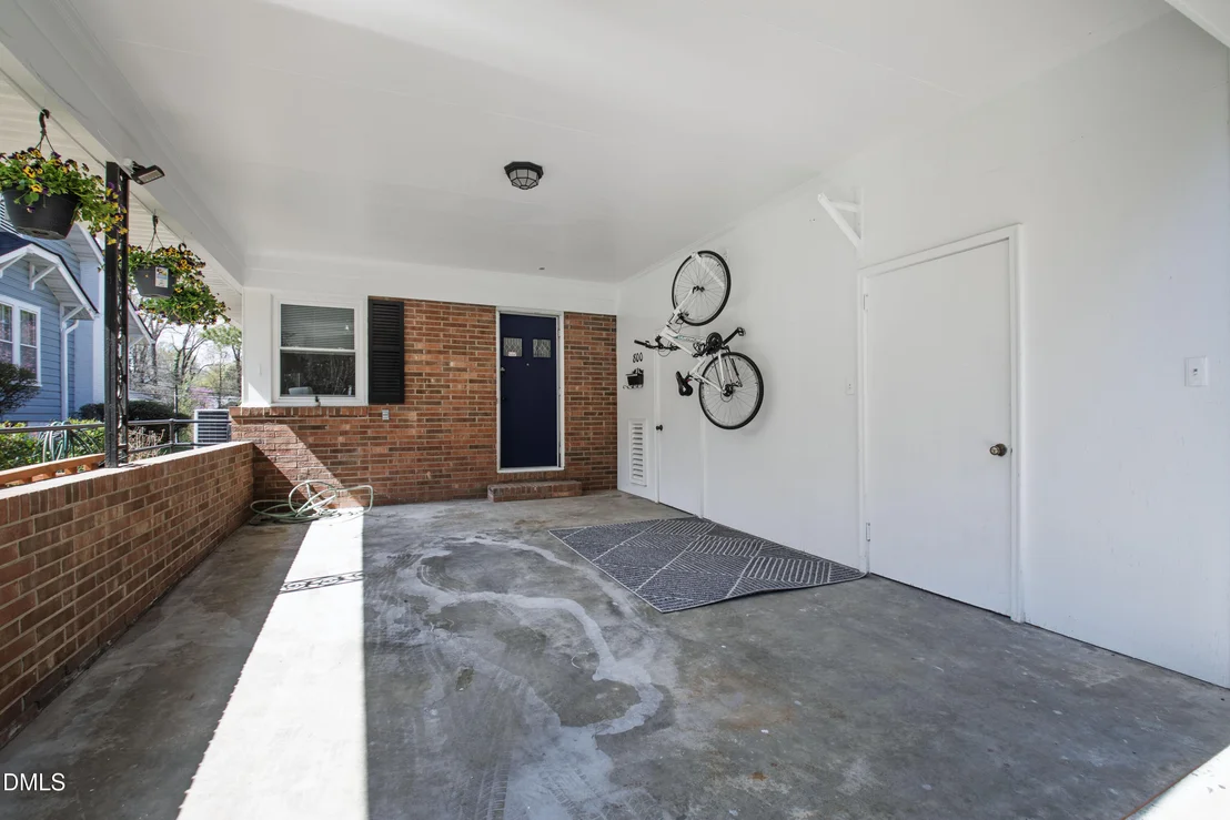 Photo of 800 Camden Avenue