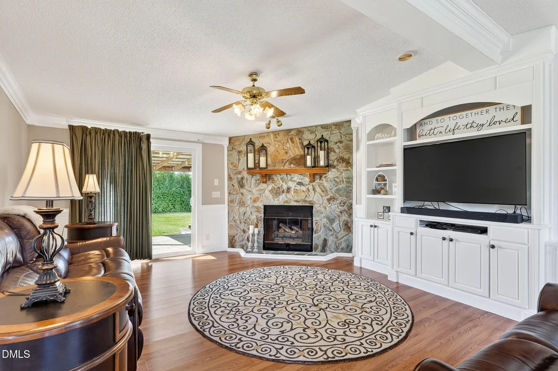 Photo of 1190 Sanders Road