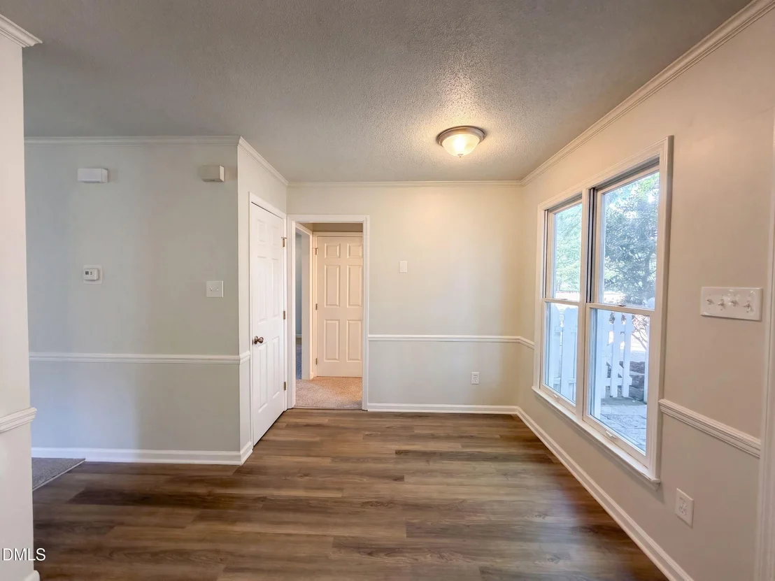 Photo of 2338 Hillandale Road